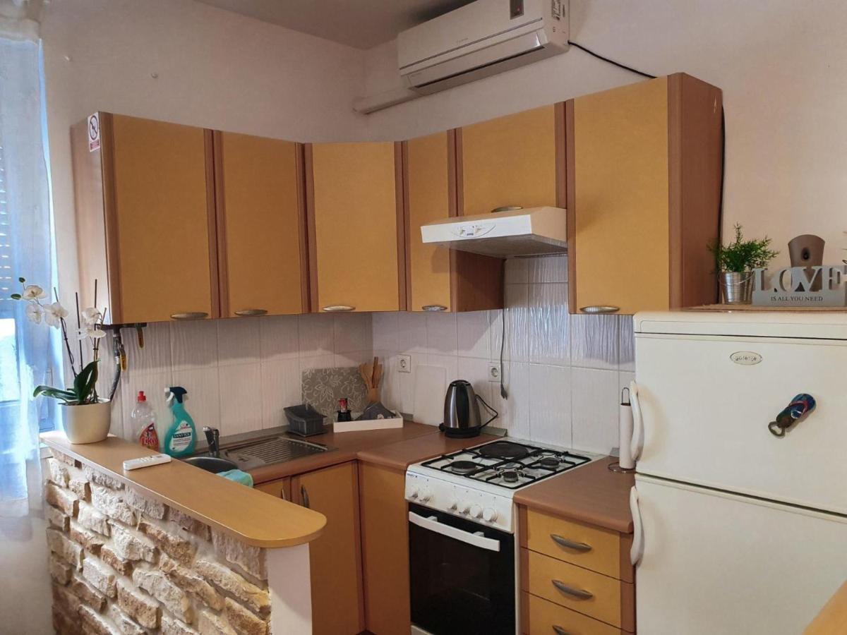 Apartment Laura & Lucija Осиек Экстерьер фото
